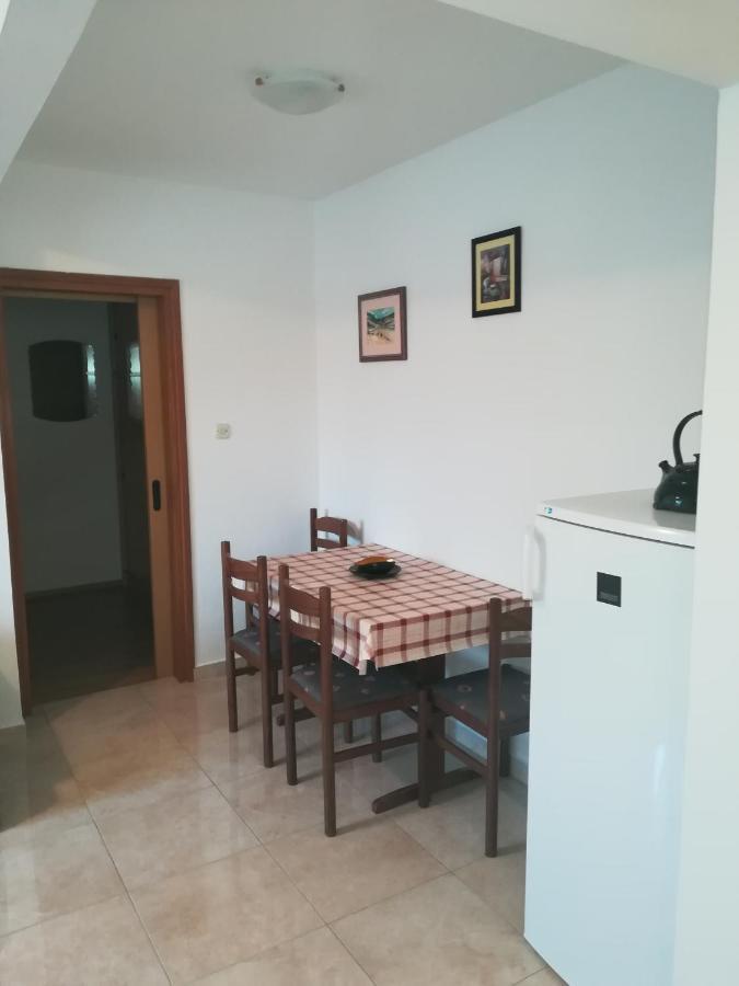 Apartments With A Parking Space Vinez, Labin - 11851 Exterior foto